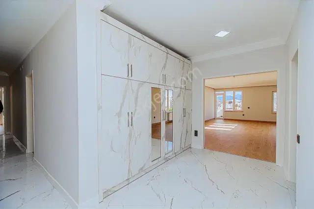 Yeşilbahçe'de Denize 5 Dk İçi Full Yapılı 3+1 180 M2 Satılık — görsel 11