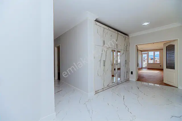 Yeşilbahçe'de Denize 5 Dk İçi Full Yapılı 3+1 180 M2 Satılık — görsel 13