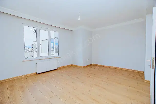 Yeşilbahçe'de Denize 5 Dk İçi Full Yapılı 3+1 180 M2 Satılık — görsel 17