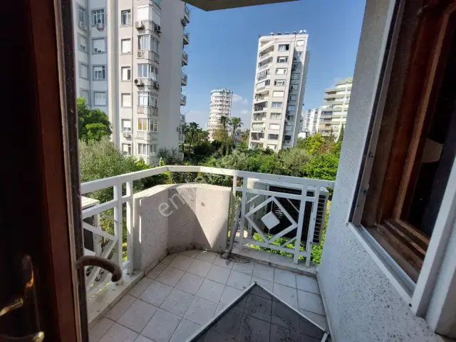 Eski Lara Yolunda Deniz Manzaralı 4+1 Kiralık Daire — görsel 2