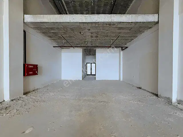 İyi Fiyatta 3 Katlı Dükkan Hem De Kardeş Kentler Caddesinde