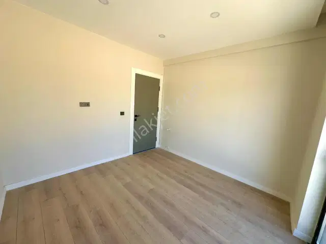 İskanlı Sıfır Binada 1+1 Satılık Daire — görsel 8