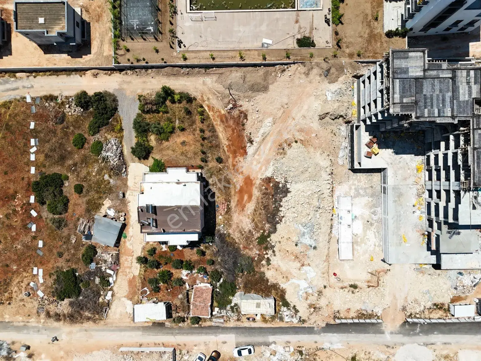 Altıntaş'ta Yatırımlık Fırsat 1303 M² Arsa Harika Lokasyon — görsel 21