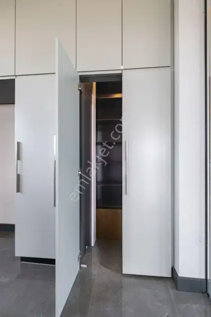 Altınkale Geniş Bahçeli Ve Kapalı Garajlı Özel Tasarım Villa — görsel 21