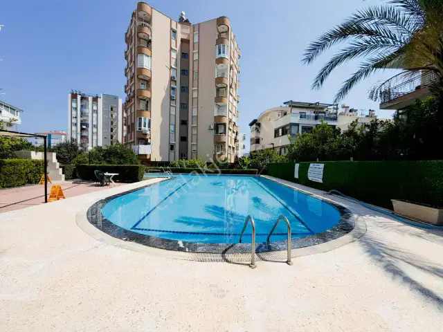 Güzeloba Denize Yakın Site İçi Eşyalı 2+1 Arakat Daire — görsel 1