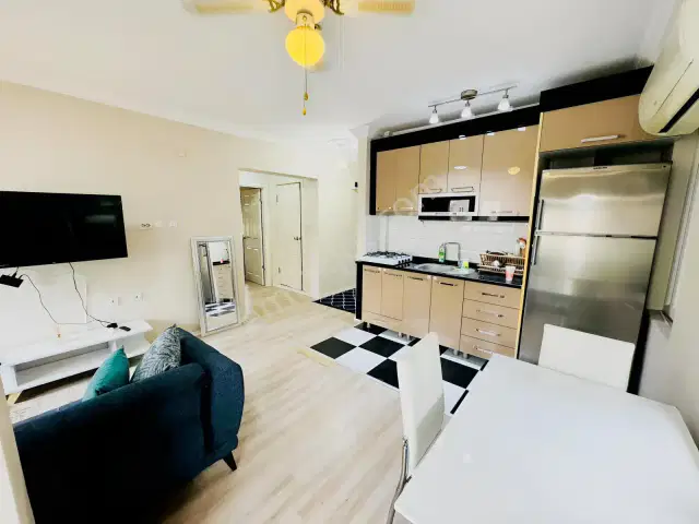 Güzeloba Denize Yakın Site İçi Eşyalı 2+1 Arakat Daire — görsel 6