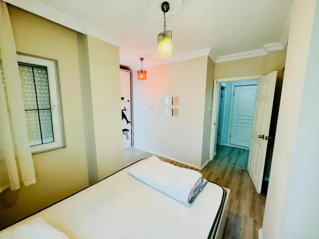 Güzeloba Denize Yakın Site İçi Eşyalı 2+1 Arakat Daire — görsel 15