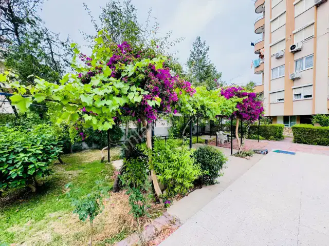 Güzeloba Denize Yakın Site İçi Eşyalı 2+1 Arakat Daire — görsel 27
