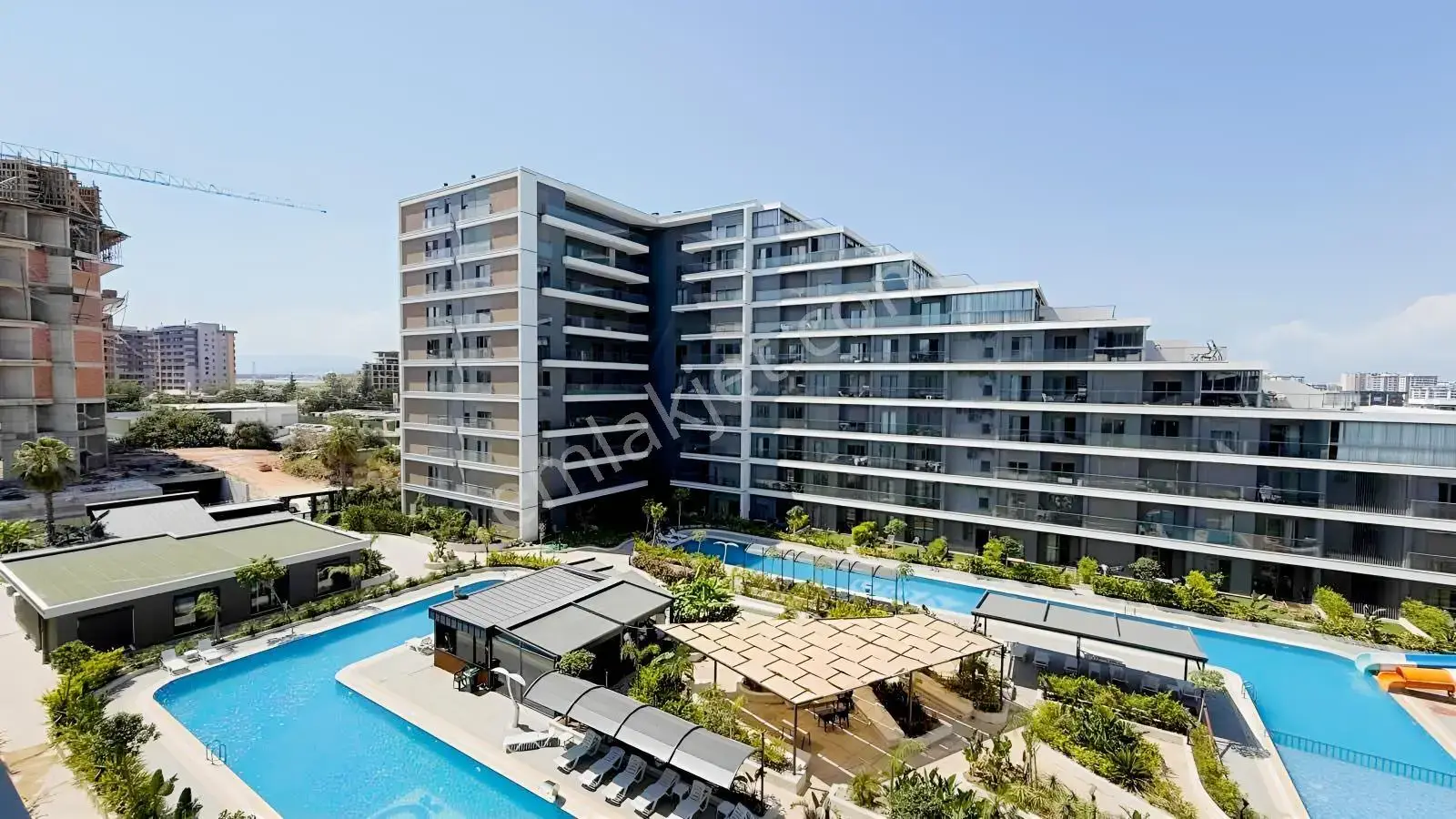 Fırsat Fiyatlı! Full Eşyalı İskanlı 1+1 | Modern Site — görsel 2