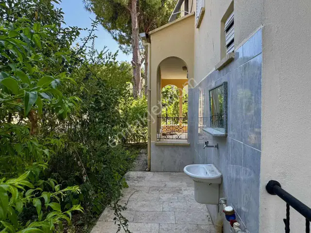 Belek Site İçinde Geniş Bahçeli Teraslı 3+1 Satılık Villa — görsel 11