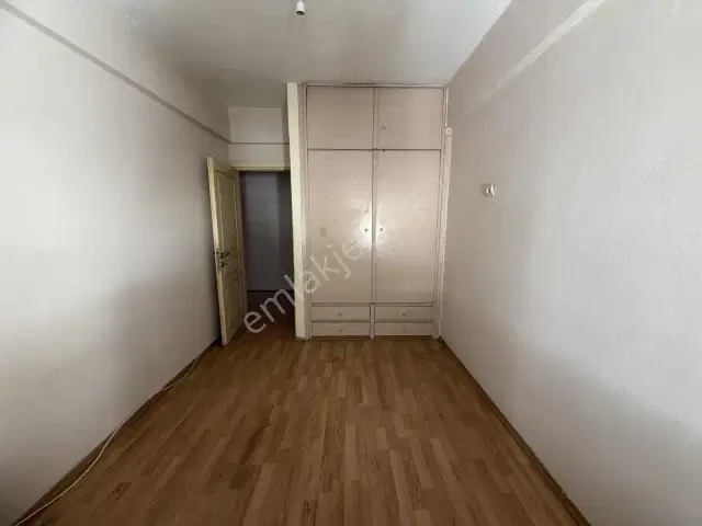 Üçgen Mahallesi Sgk Yanı Ara Katta 3+1 Kiralık Daire — görsel 18