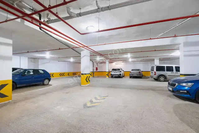 Havuzlu Ve Güvenlikli Sitede Doğalgazlı K.otoparklı 1+1 Fırsatı — görsel 22