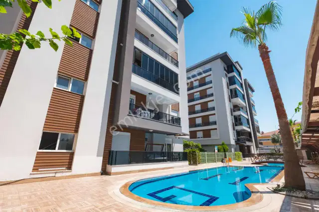 Havuzlu Ve Güvenlikli Sitede Doğalgazlı K.otoparklı 1+1 Fırsatı — görsel 24