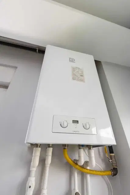 Havuzlu Ve Güvenlikli Sitede Doğalgazlı K.otoparklı 1+1 Fırsatı — görsel 31