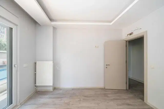 Havuzlu Ve Güvenlikli Sitede Doğalgazlı K.otoparklı 1+1 Fırsatı — görsel 32