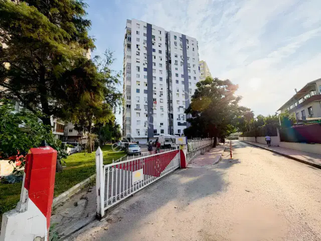 Meltem Güneş Sitesinde Deniz Manzaralı Mimar Yapımı 2+1 Eşyalı — görsel 2