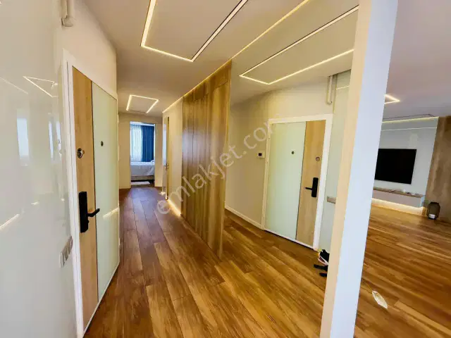 Meltem Güneş Sitesinde Deniz Manzaralı Mimar Yapımı 2+1 Eşyalı — görsel 28