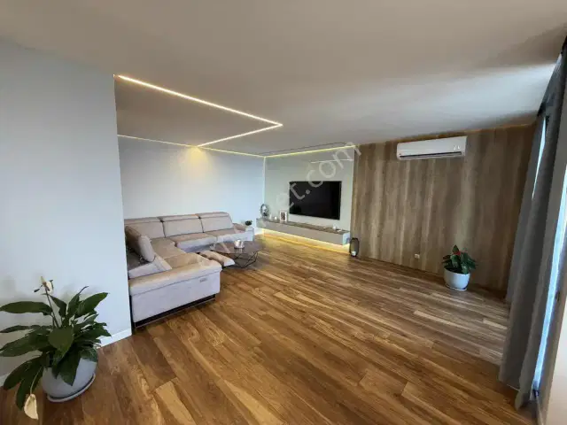 Meltem Güneş Sitesinde Deniz Manzaralı Mimar Yapımı 2+1 Eşyalı — görsel 30