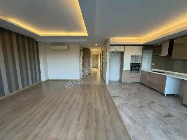 Full Özellıklı Sıtede Çıft Banyolu Genış Kıralık 2 + 1 Daıre — görsel 2