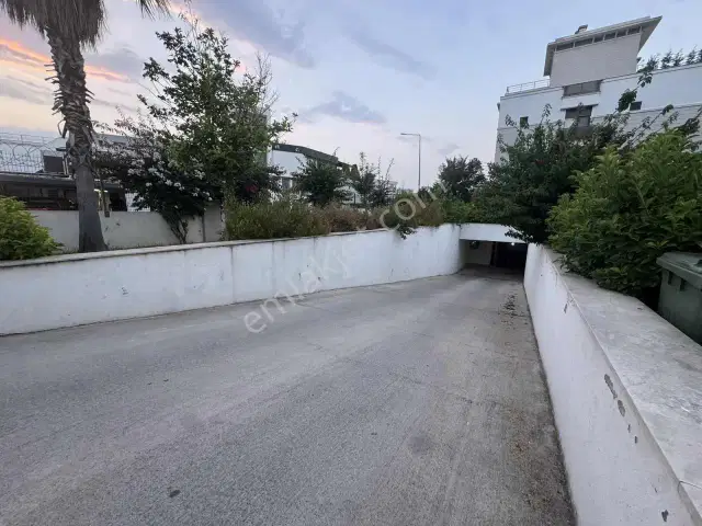 Full Özellıklı Sıtede Çıft Banyolu Genış Kıralık 2 + 1 Daıre — görsel 21