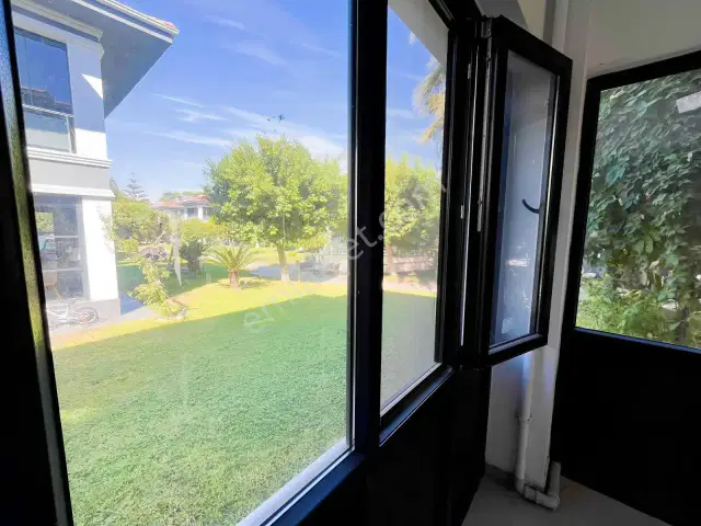 Site | Müstakil Villa | Havuz | Kapalı Otopark | Güvenlik — görsel 4