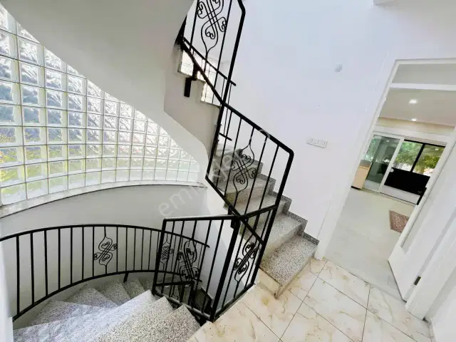 Site | Müstakil Villa | Havuz | Kapalı Otopark | Güvenlik — görsel 12
