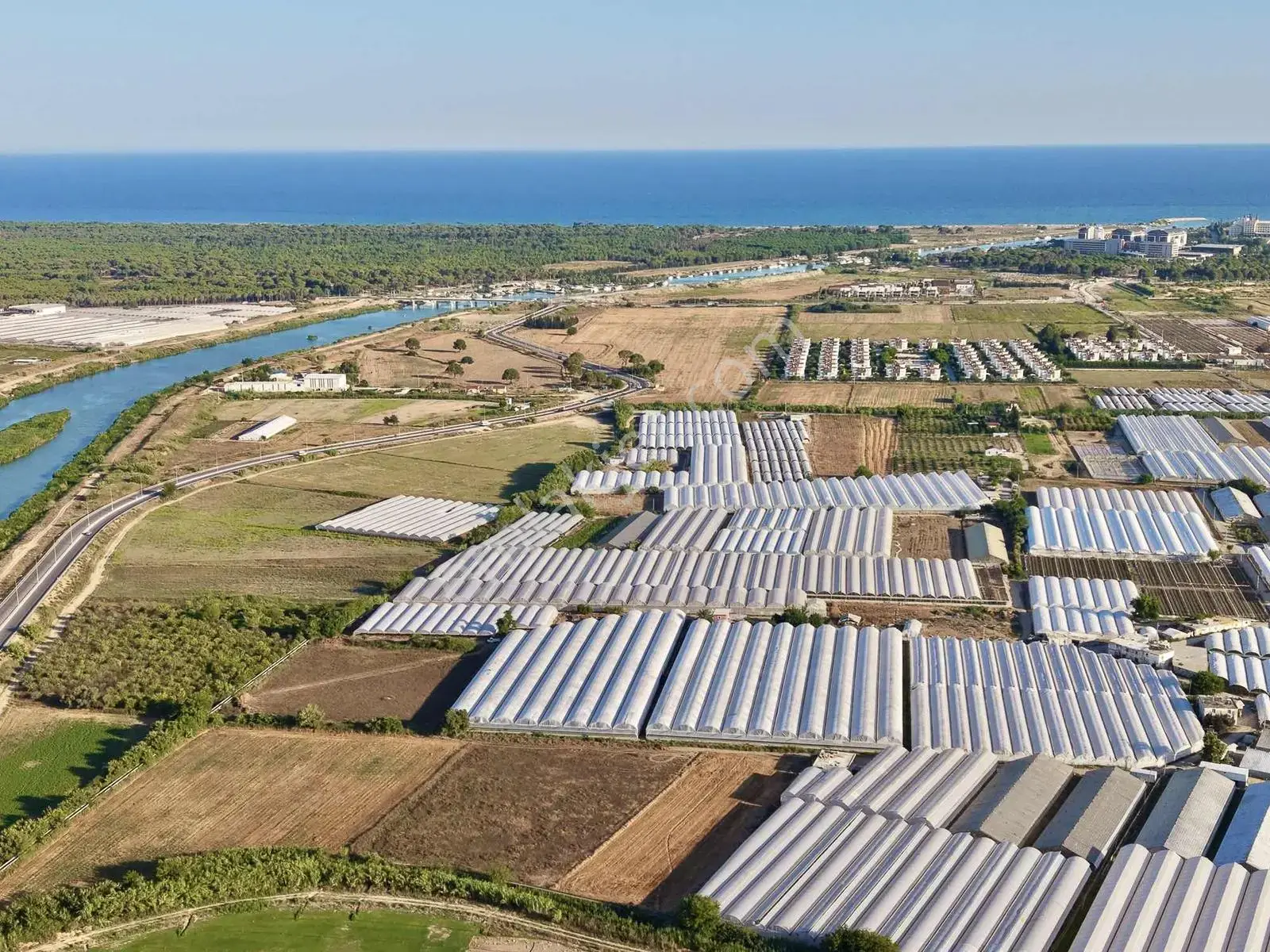 Aksu Kunduda 18.860 M² Seralı Mükemmel Konum Yatırım Fırsatı — görsel 3