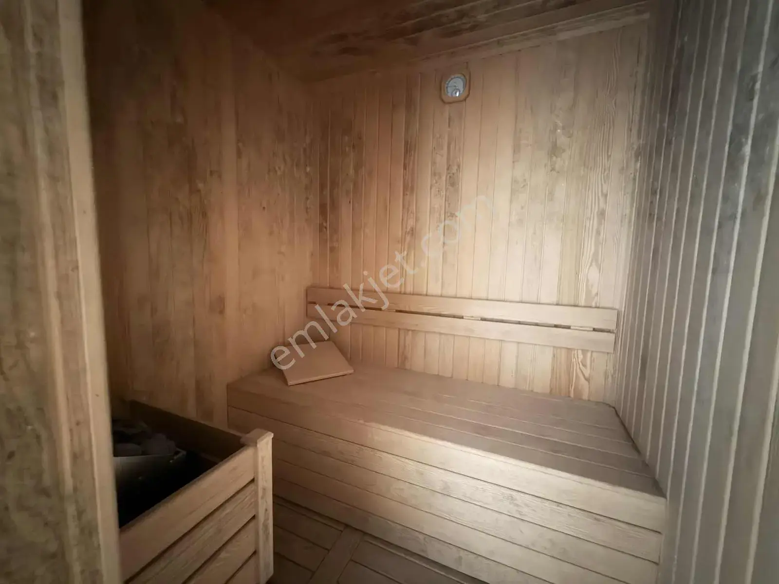 Altıntaş'ta Donanımlı Site İçinde 1+1 Eşyalı Kiralık Daire — görsel 5