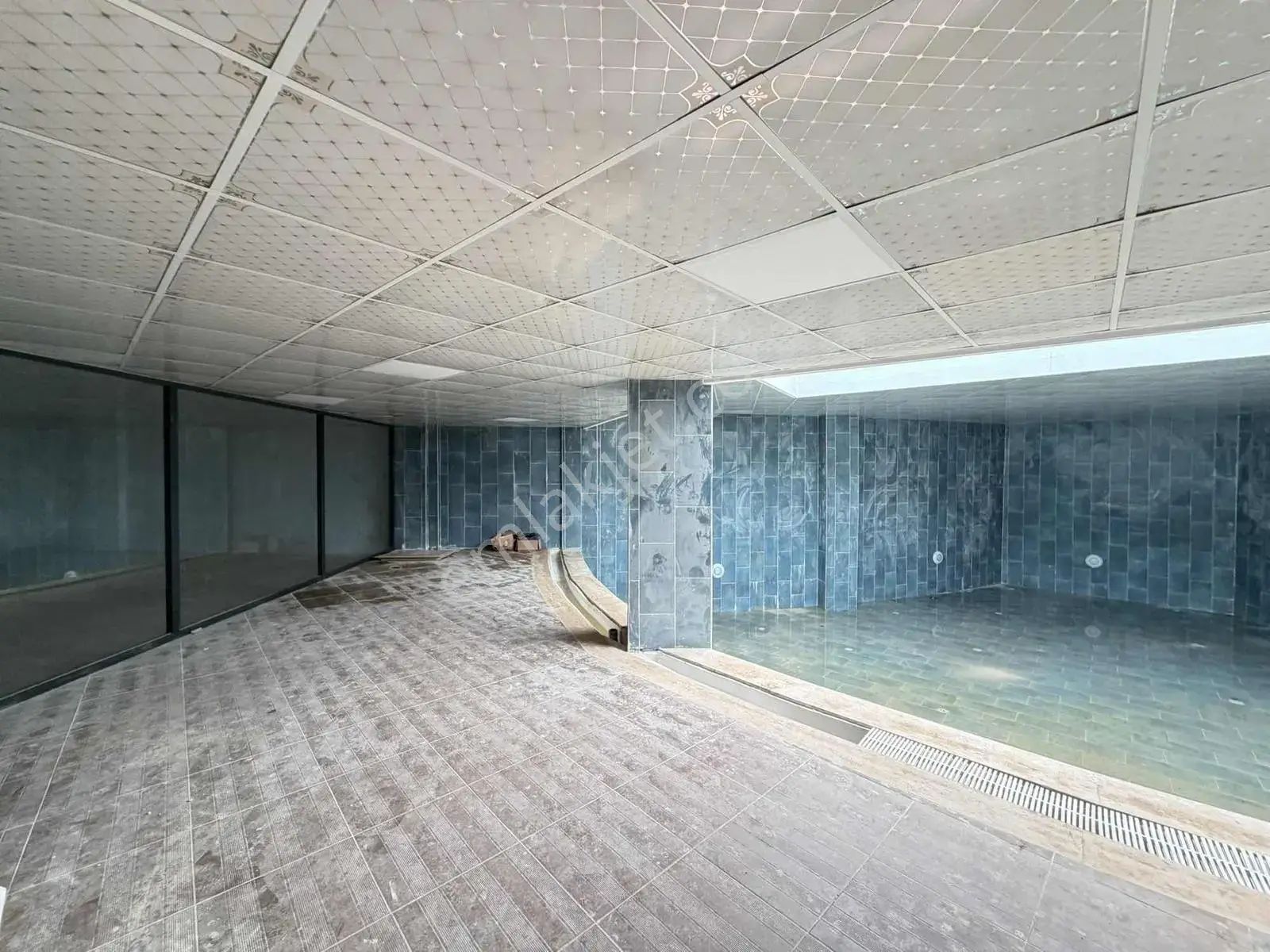 Altıntaş'ta Donanımlı Site İçinde 1+1 Eşyalı Kiralık Daire — görsel 7