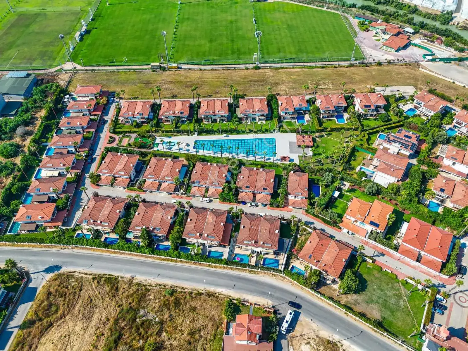 Ender Kortan'dan Kadriye'de 4+1 Kiralık Villa — görsel 2