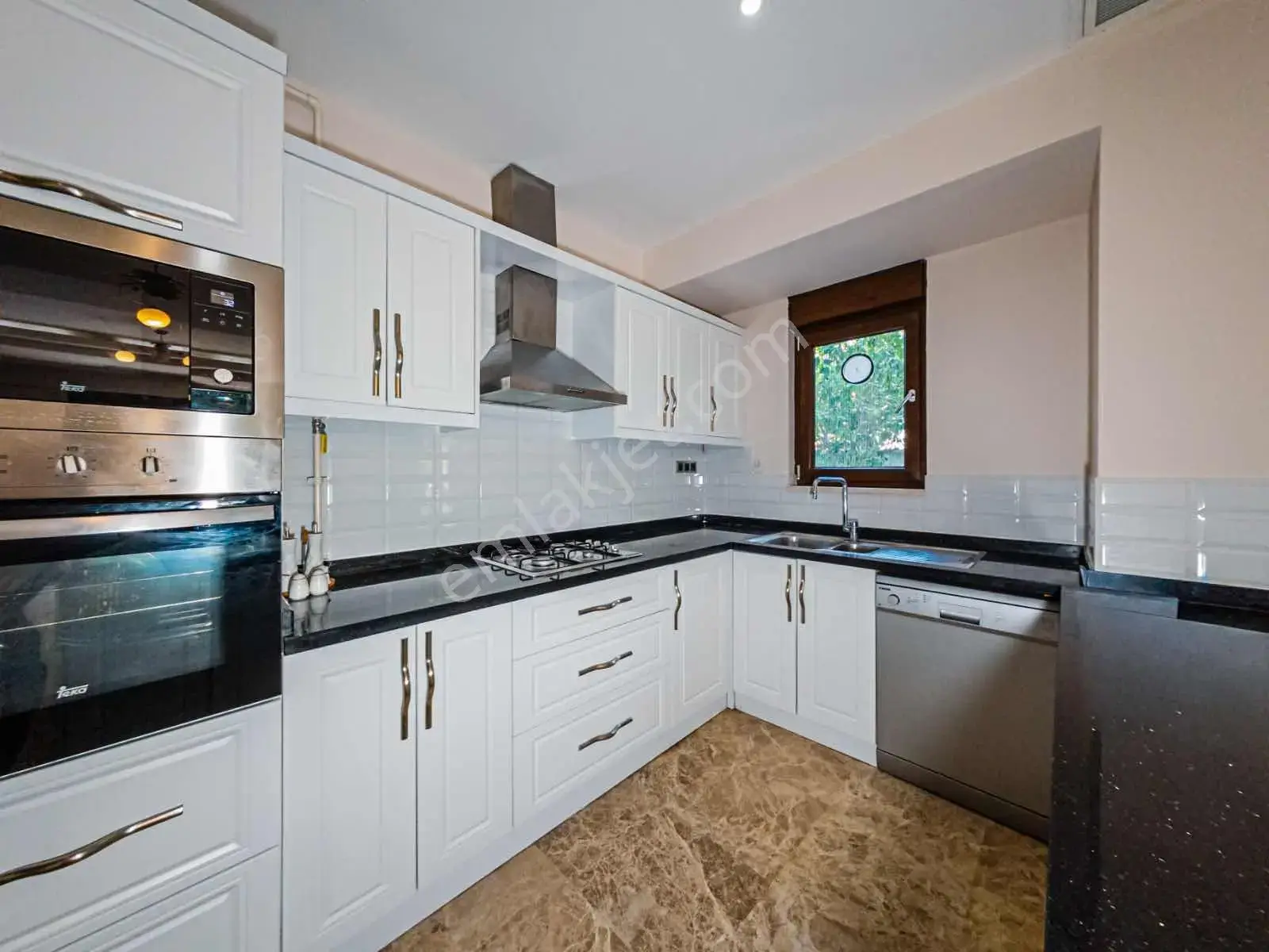 Ender Kortan'dan Kadriye'de 4+1 Kiralık Villa — görsel 29
