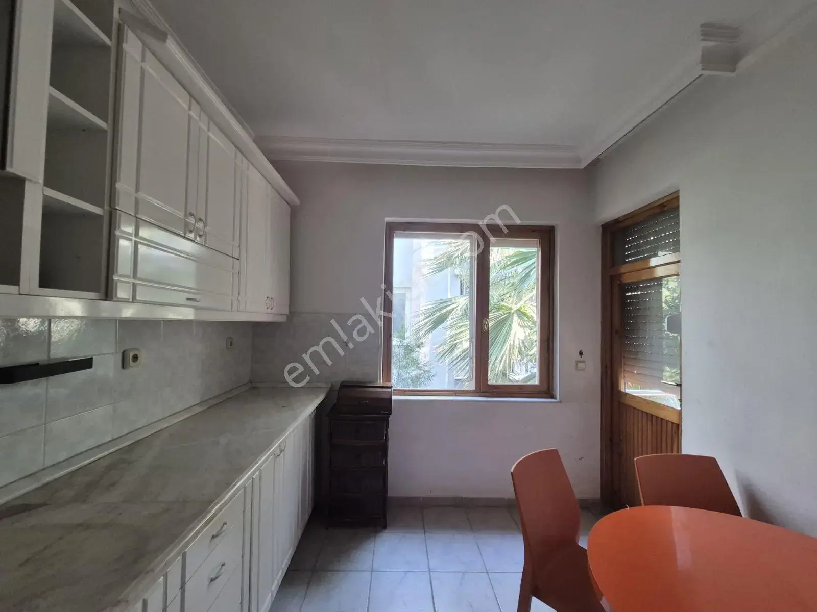 Muhteşem Bir Konumda Kiralık Ofis — görsel 14