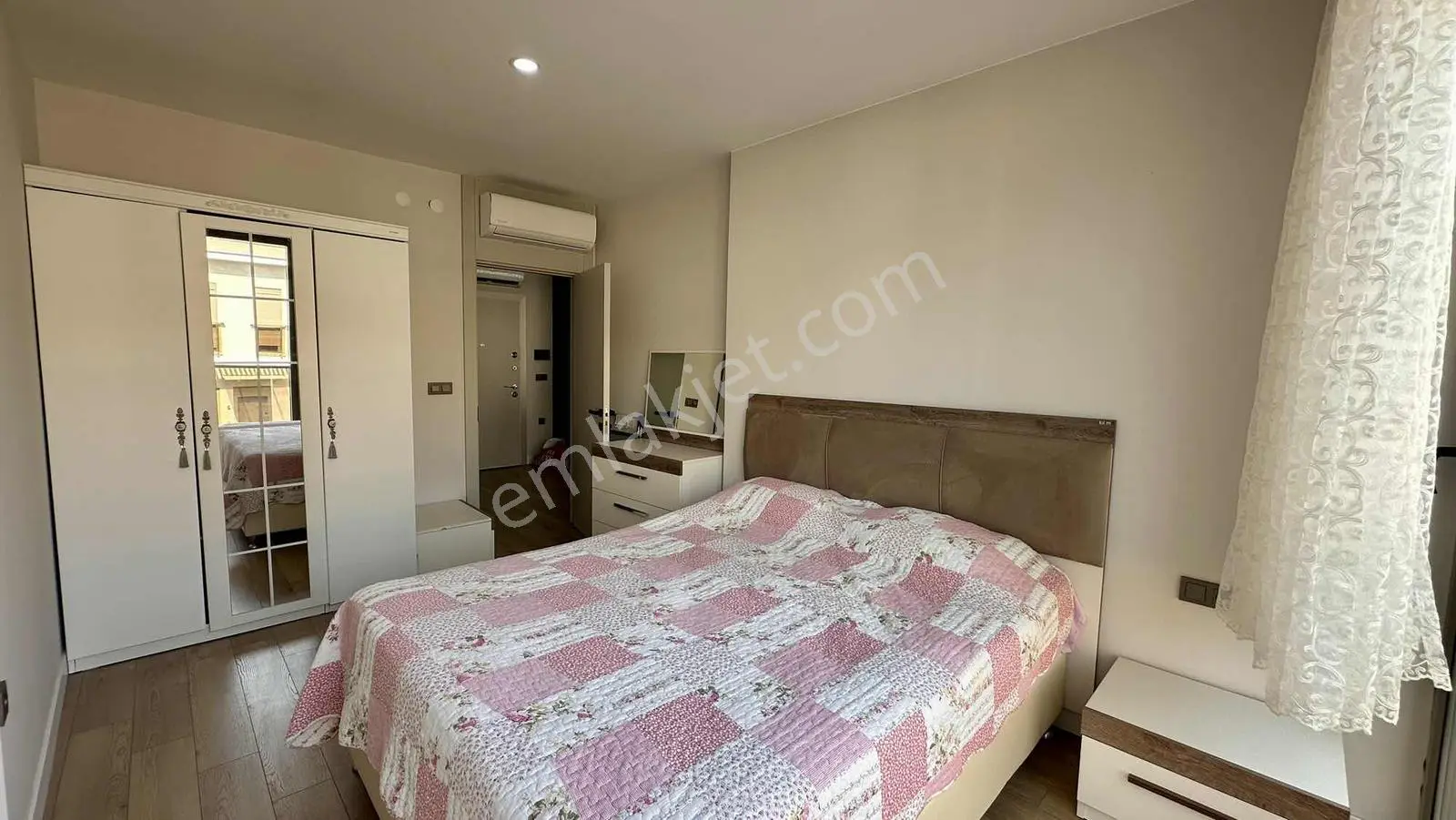 Havalimanı Yakını Site İçerisinde Eşyalı Kiralık Daire — görsel 4