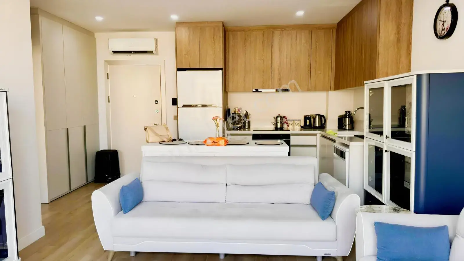 Havalimanı Yakını Site İçerisinde Eşyalı Kiralık Daire — görsel 17