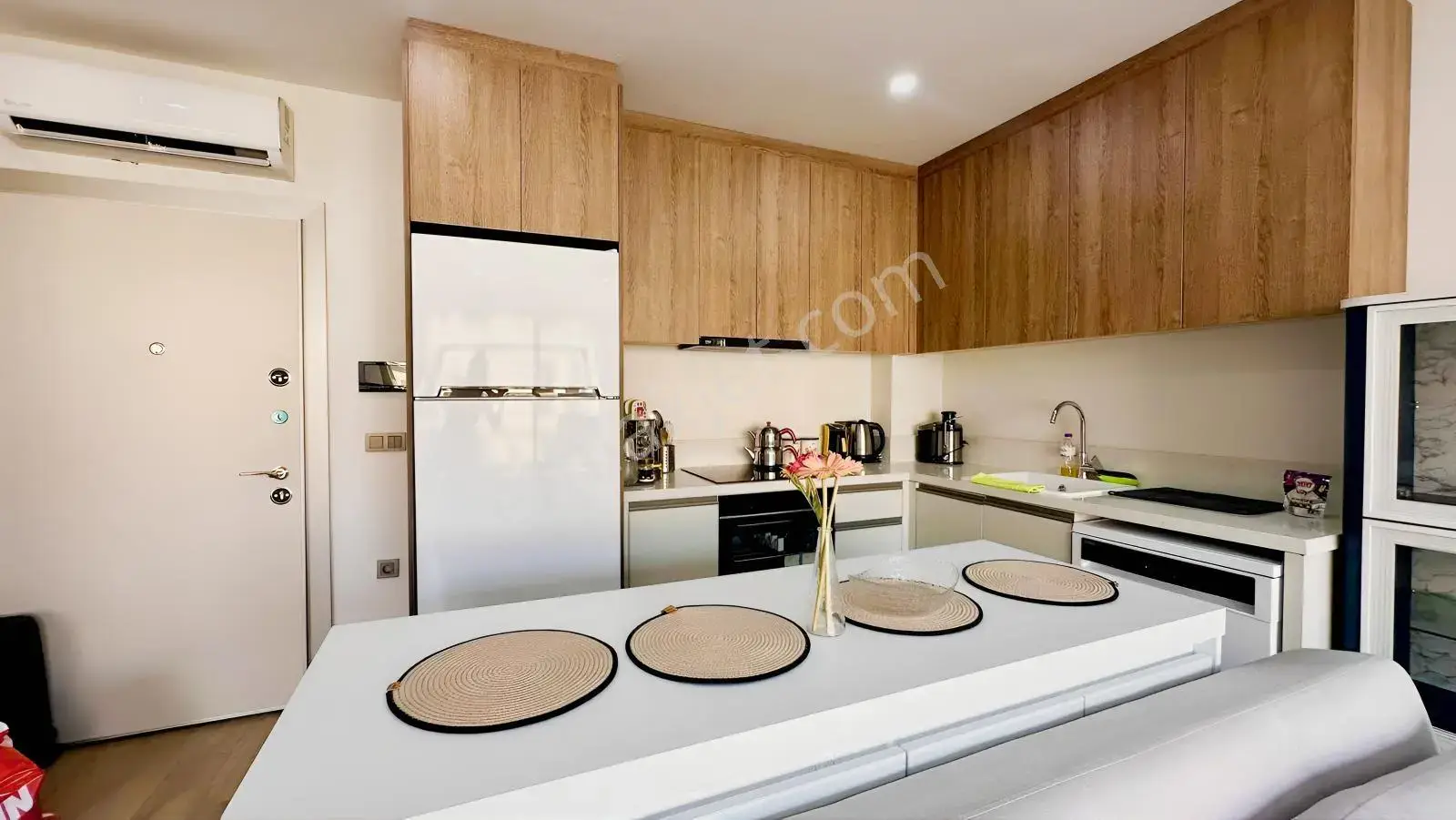 Havalimanı Yakını Site İçerisinde Eşyalı Kiralık Daire — görsel 20