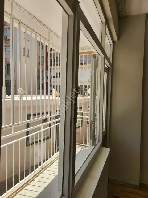 Merkez 'de Güllük Caddeye Yakın 90 M2 2+1 Daire — görsel 7