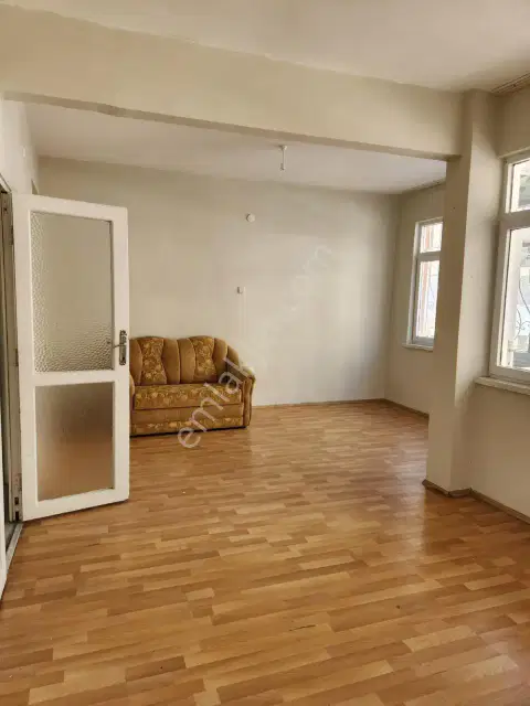 Merkez 'de Güllük Caddeye Yakın 90 M2 2+1 Daire — görsel 11