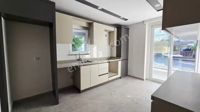 Kepez Şelale'de Site İçinde Satılık 2+1 Ayrı Mutfaklı Bahçe Katı
