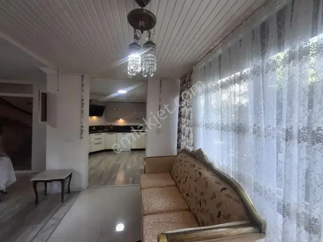 Lara Kent Sitesi'nde Kiralık 6+1 Müstakil Villa / Zu Vermieten — görsel 10