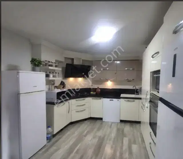 Lara Kent Sitesi'nde Kiralık 6+1 Müstakil Villa / Zu Vermieten — görsel 11