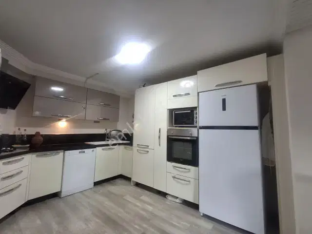 Lara Kent Sitesi'nde Kiralık 6+1 Müstakil Villa / Zu Vermieten — görsel 12