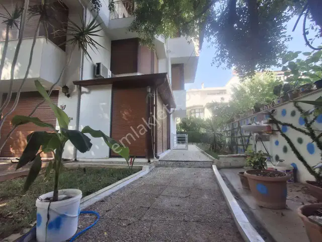 Lara Kent Sitesi'nde Kiralık 6+1 Müstakil Villa / Zu Vermieten — görsel 19