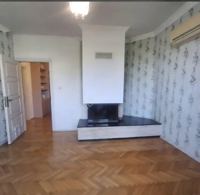 Lara Kent Sitesi'nde Kiralık 6+1 Müstakil Villa / Zu Vermieten — görsel 26