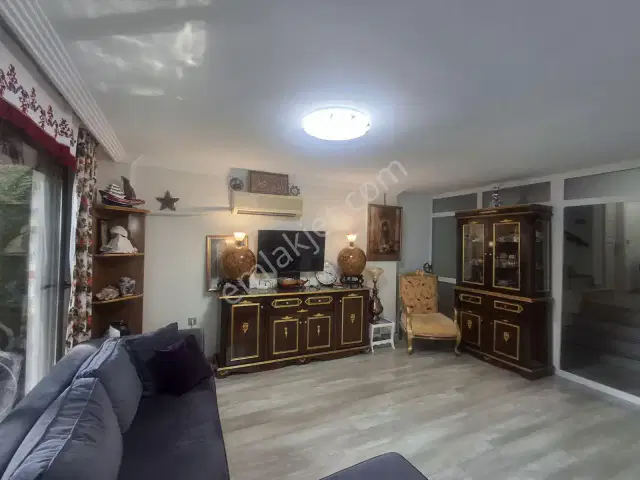 Lara Kent Sitesi'nde Kiralık 6+1 Müstakil Villa / Zu Vermieten — görsel 33