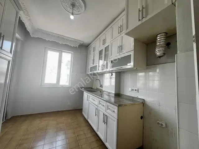 Arık Caddesi Üzerinde Arakat 3+1 Kiralık Daire — görsel 27