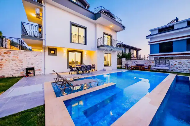 Burcu Konuk'dan Muhteşem Fırsat!bir Villa Fiyatına İkiz Villa — görsel 4
