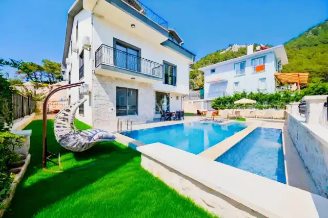 Burcu Konuk'dan Muhteşem Fırsat!bir Villa Fiyatına İkiz Villa — görsel 14