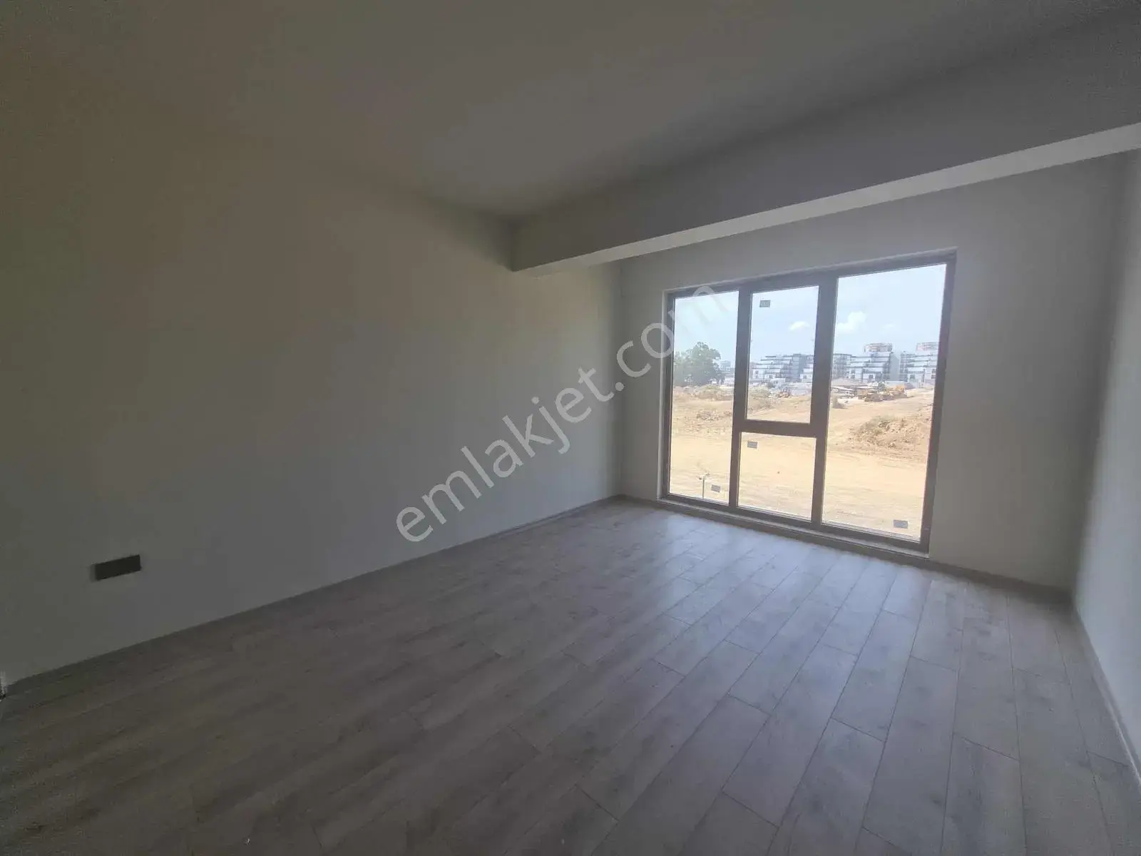 May Vision 'da Özel Havuzlu Bahçe Kullanımlı Loft 3+1 Daire — görsel 8