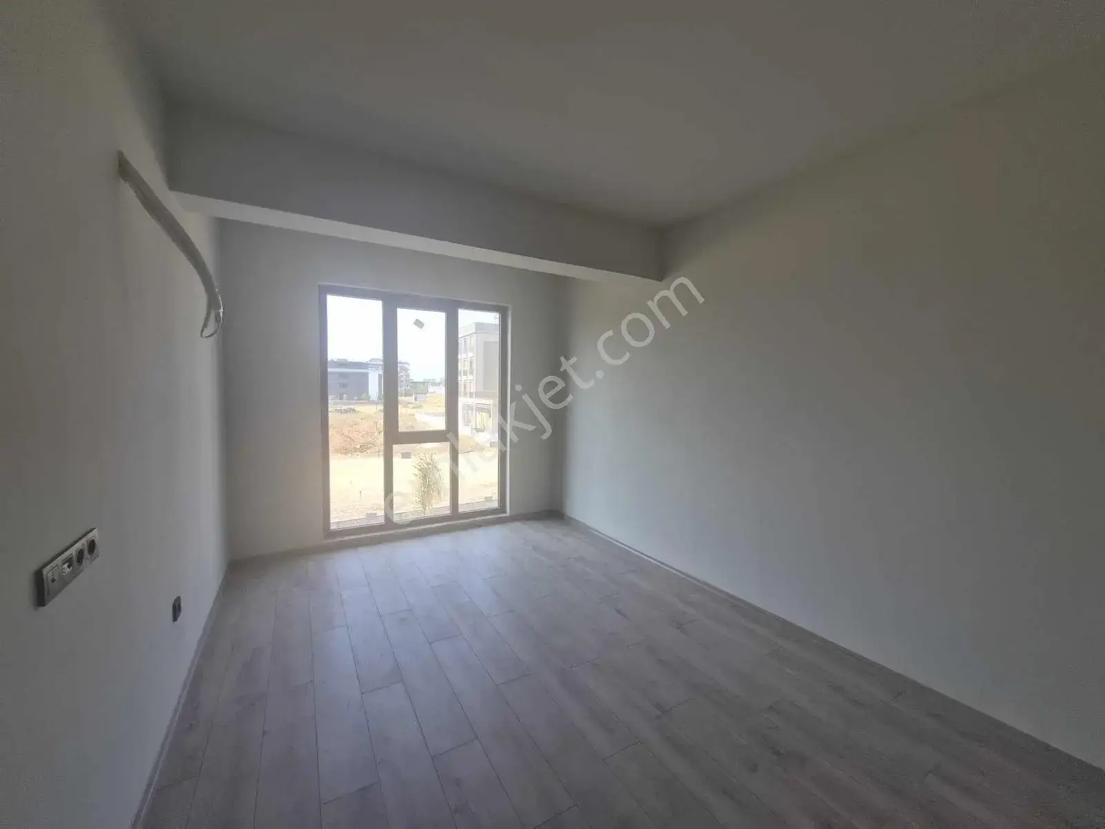 May Vision 'da Özel Havuzlu Bahçe Kullanımlı Loft 3+1 Daire — görsel 9