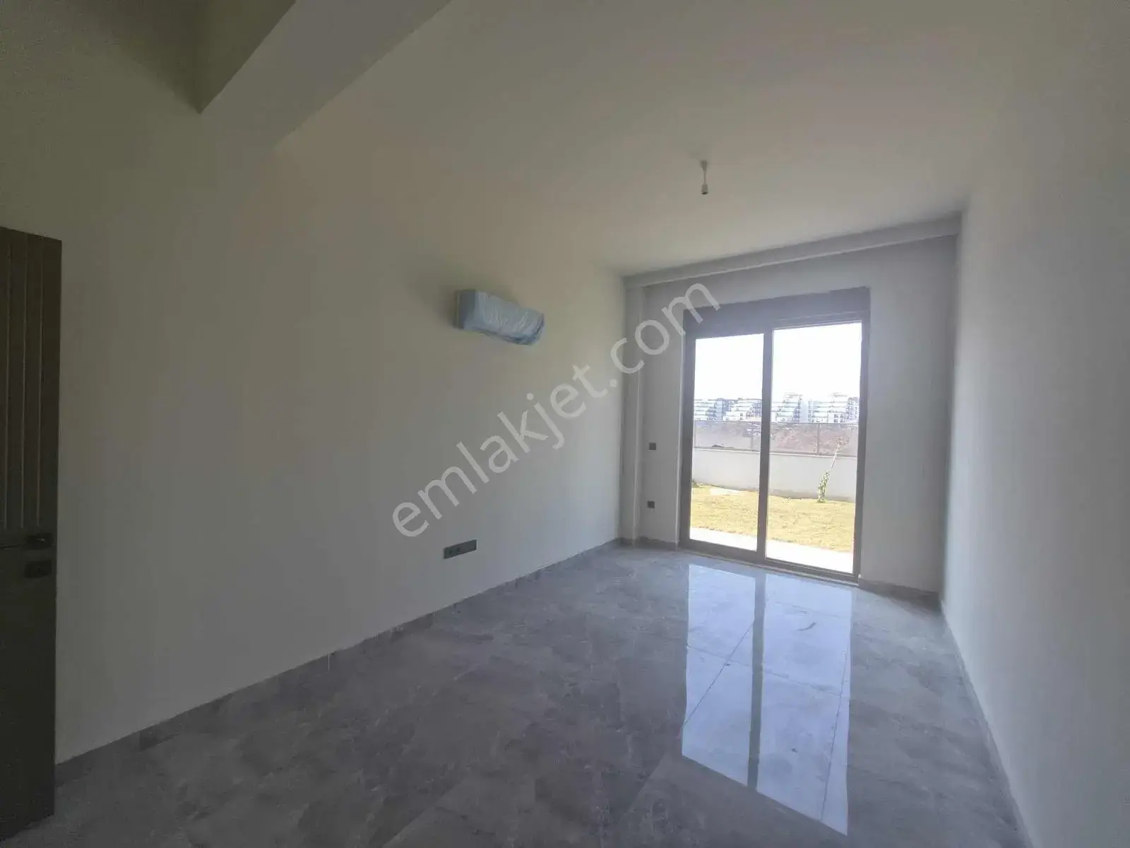 May Vision 'da Özel Havuzlu Bahçe Kullanımlı Loft 3+1 Daire — görsel 11